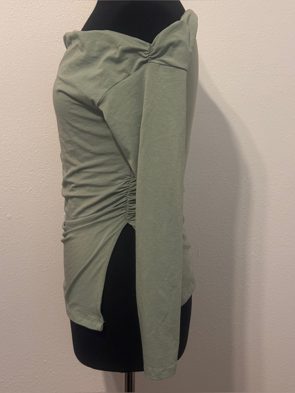 Abercrombie & Fitch off-the-shoulder top Sage Green Medium - Picture 2 of 8
